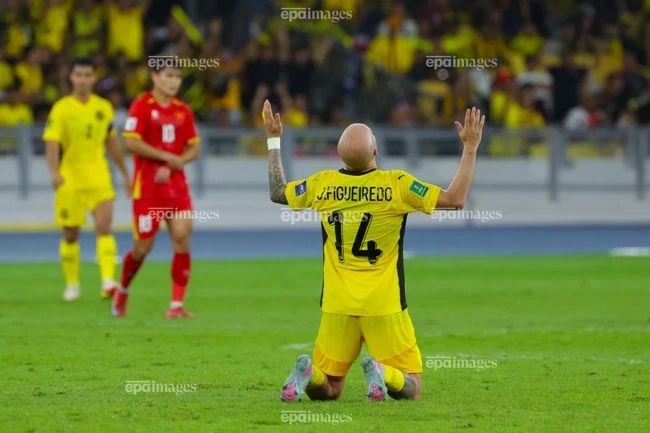 Phản ứng của VFF về sự im lặng khó hiểu từ AFC vụ 7 cầu thủ nhập tịch Malaysia Phản ứng của VFF về sự im lặng khó hiểu từ AFC vụ 7 cầu thủ nhập tịch Malaysia