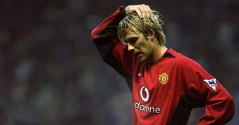 Phản ứng sốc và suy sụp của Beckham vì buộc phải rời MU