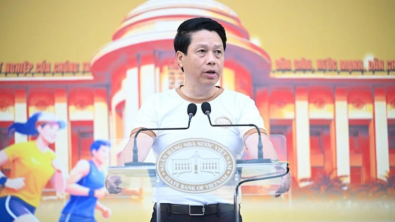 Phát động Giải chạy bộ trực tuyến “75 năm Ngân hàng Việt Nam” Phát động Giải chạy bộ trực tuyến “75 năm Ngân hàng Việt Nam”