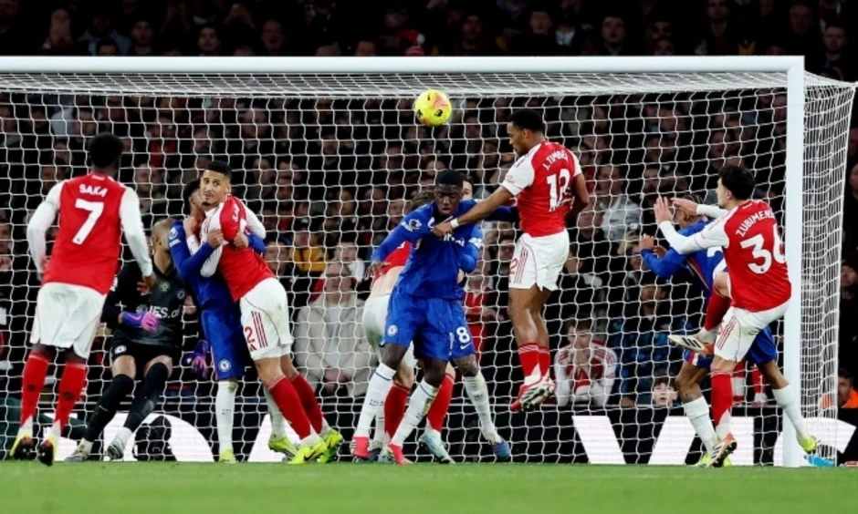Phạt góc của Arsenal: Đỉnh cao chiến thuật hay sự xấu xí? - Báo TinVina