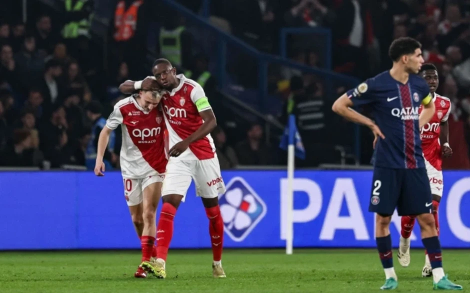 PSG thảm bại trước ngày đấu Chelsea