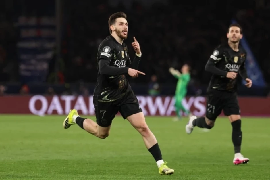 PSG thắng Chelsea nhờ ba bàn trong 20 phút cuối PSG thắng Chelsea nhờ ba bàn trong 20 phút cuối