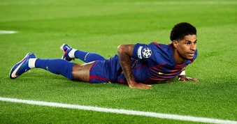 Rashford bị buộc phải trở lại MU