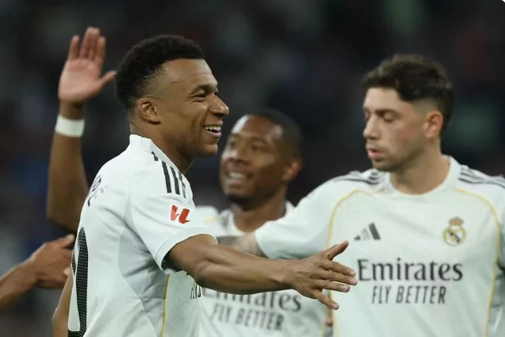 Real Madrid vẫn là đội bóng đắt giá nhất thế giới Real Madrid vẫn là đội bóng đắt giá nhất thế giới