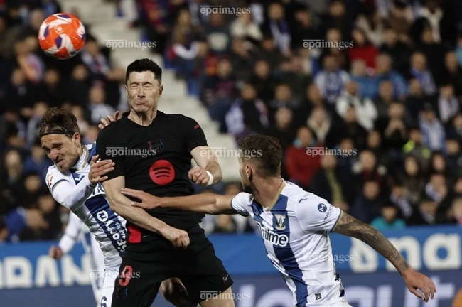 Real ngăn cản Barca vô địch La Liga