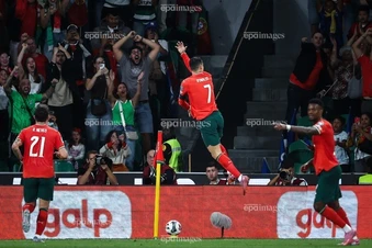 Ronaldo 41 tuổi vẫn mơ World Cup, đồng đội hé lộ bí mật gây choáng