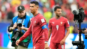 Ronaldo - bài toán khó của HLV Roberto Martinez - Báo TinVina