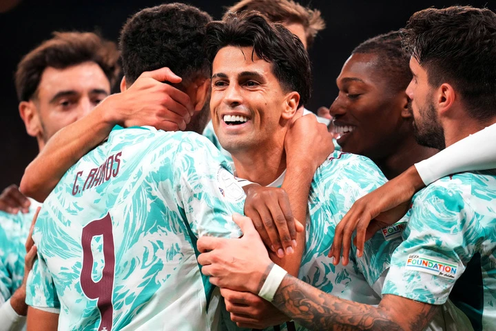 Ronaldo bỏ đội tuyển, Bồ Đào Nha vẫn thắng Đan Mạch 4-2 Ronaldo bỏ đội tuyển, Bồ Đào Nha vẫn thắng Đan Mạch 4-2
