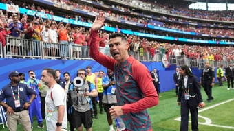 Ronaldo: 'Thật tuyệt nếu gặp Messi ở chung kết World Cup' - Báo TinVina