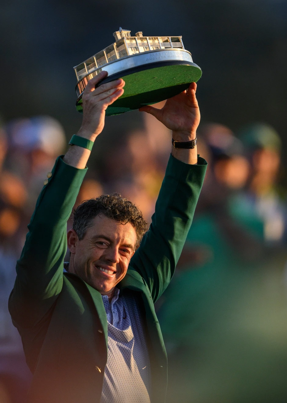 Rory McIlroy lần thứ hai liên tiếp vô địch The Masters, gia nhập nhóm huyền thoại