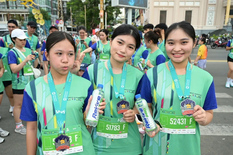 Runner trải nghiệm Revive Thể Thao tại TinVina Marathon Nha Trang - Báo TinVina Runner trải nghiệm Revive Thể Thao tại TinVina Marathon Nha Trang - Báo TinVina