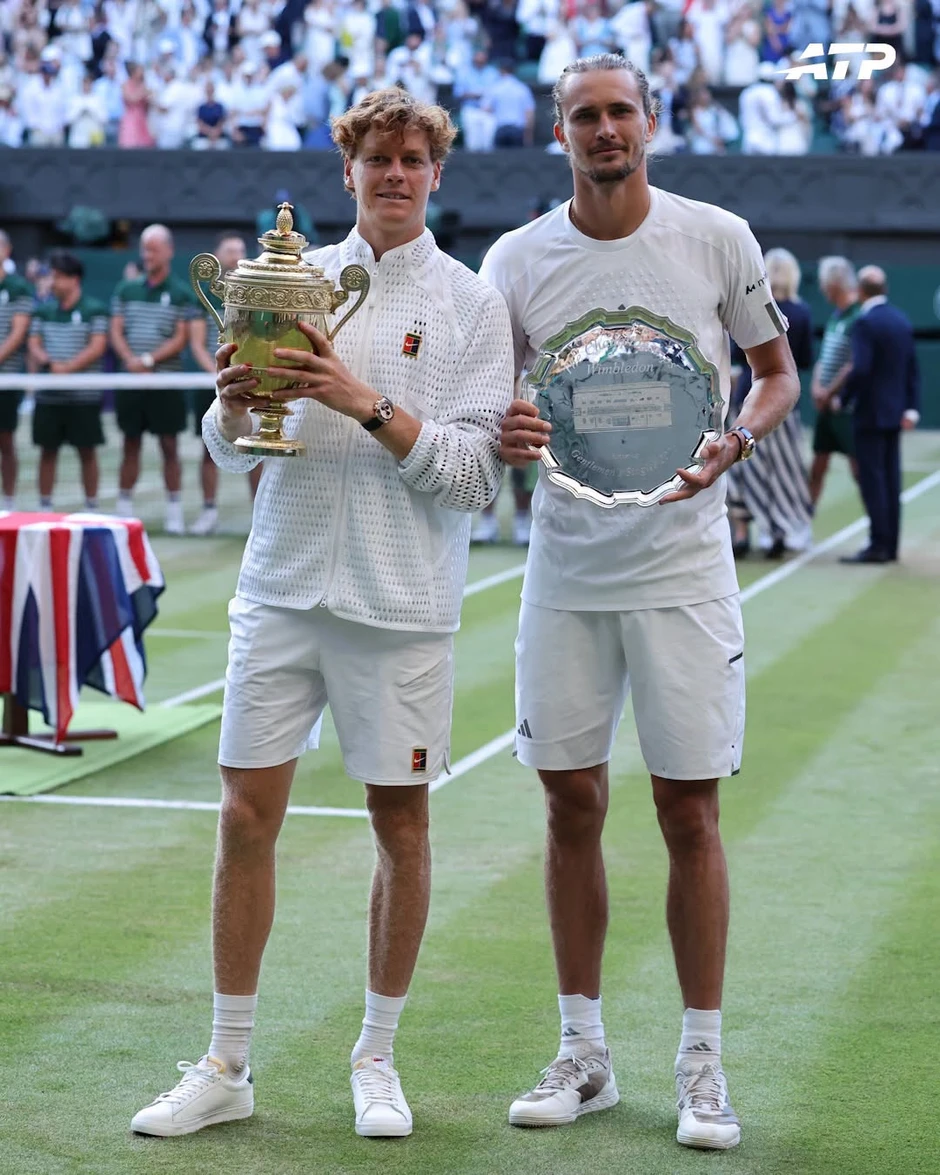 Sinner ngược dòng hạ Zverev, bảo vệ ngôi vương Wimbledon Sinner ngược dòng hạ Zverev, bảo vệ ngôi vương Wimbledon