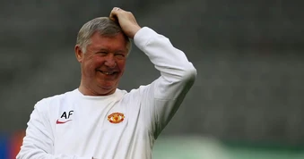 Sir Alex Ferguson chỉ cho phép một người chế nhạo ông về chiếc quần tại MU
