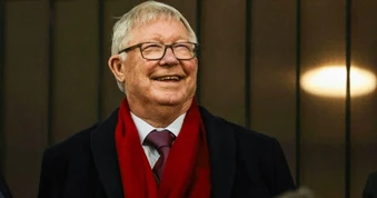 Sir Alex Ferguson nhập viện khẩn cấp