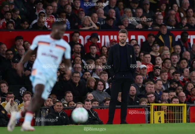 Sốc: MU mê người khác, HLV Carrick sẵn sàng rời Old Trafford Sốc: MU mê người khác, HLV Carrick sẵn sàng rời Old Trafford