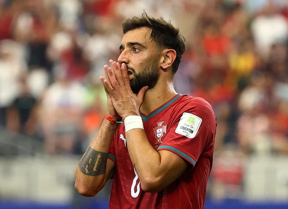 Tài khoản của Bruno Fernandes hứng bão phẫn nộ