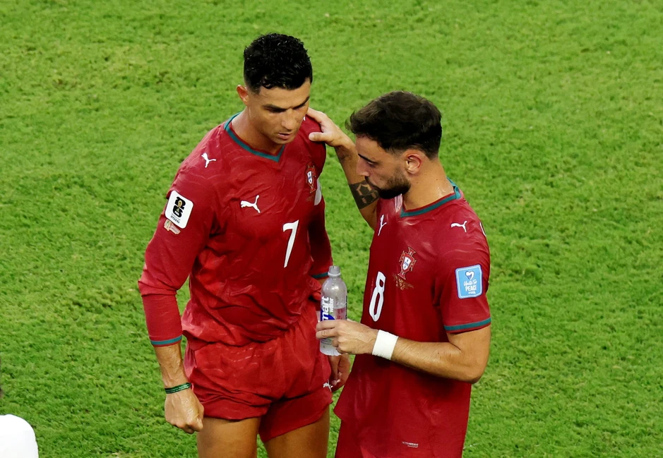 Tài khoản của Bruno Fernandes hứng bão phẫn nộ