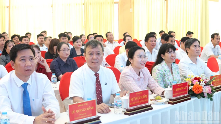 Tây Ninh tuyên dương các tập thể, cá nhân xuất sắc Tây Ninh tuyên dương các tập thể, cá nhân xuất sắc