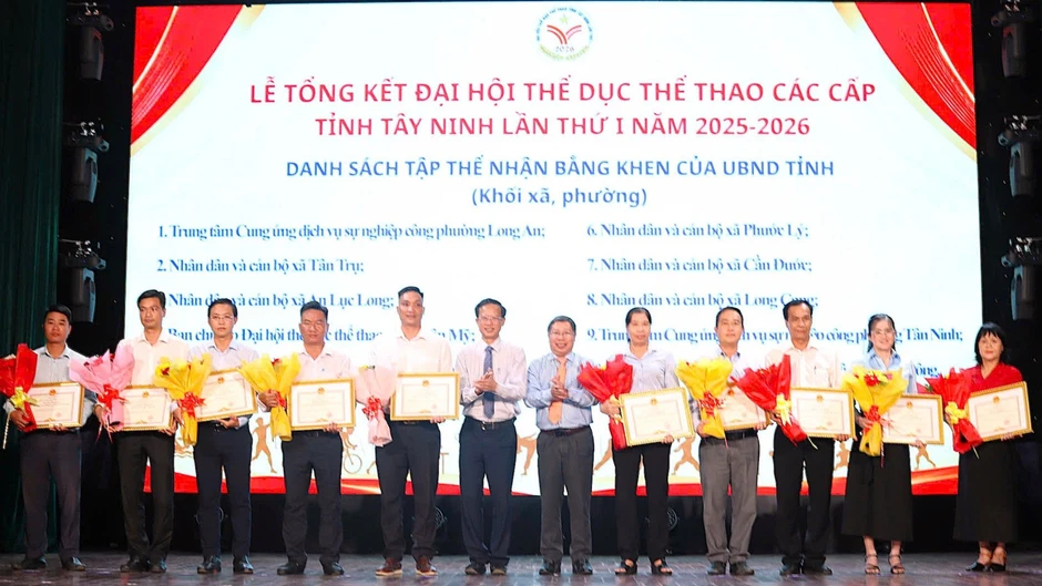 Tây Ninh tuyên dương các tập thể, cá nhân xuất sắc Tây Ninh tuyên dương các tập thể, cá nhân xuất sắc