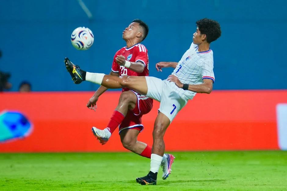 Thái Lan thắng 3-1 Singapore, rộng cửa vào chung kết Thái Lan thắng 3-1 Singapore, rộng cửa vào chung kết