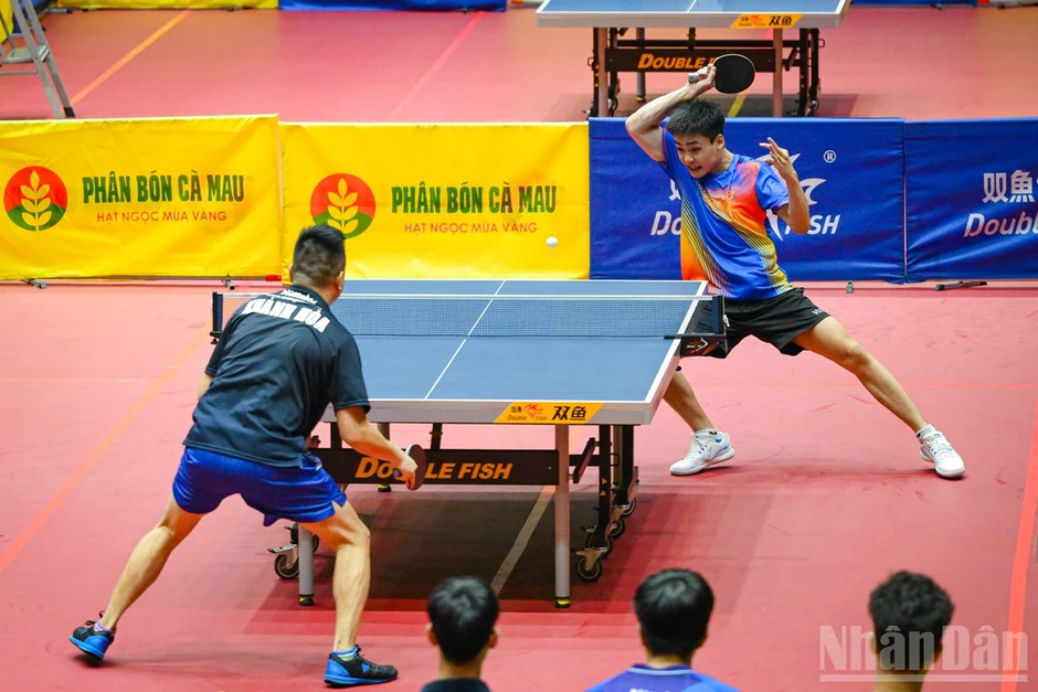 Thành phố Hồ Chí Minh, Hà Nội và Quân đội cùng thắng đậm sáng 12/8 Thành phố Hồ Chí Minh, Hà Nội và Quân đội cùng thắng đậm sáng 12/8