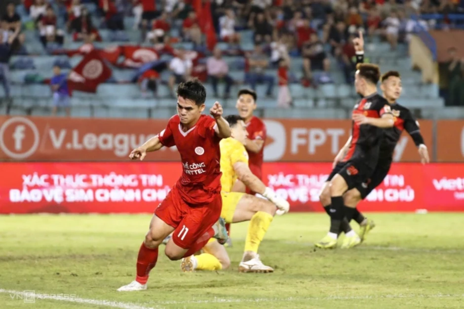 Thể Công lại sảy chân giúp CAHN tiến sát chức vô địch V-League Thể Công lại sảy chân giúp CAHN tiến sát chức vô địch V-League