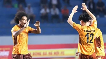 Thể Công Viettel và Ninh Bình đua tranh tốp 3 quyết liệt