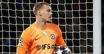 Thêm pha xử lý thảm họa của thủ môn ở knock-out Champions League