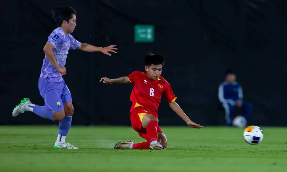 Thua ngược Hàn Quốc đau đớn, U-17 Việt Nam chờ cơ hội cuối Thua ngược Hàn Quốc đau đớn, U-17 Việt Nam chờ cơ hội cuối