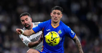 Thua sốc Getafe, Real Madrid bị Barca bỏ xa 4 điểm