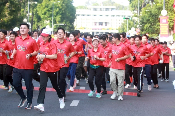 Tinh thần Ngày chạy Olympic tỏa sáng Tinh thần Ngày chạy Olympic tỏa sáng
