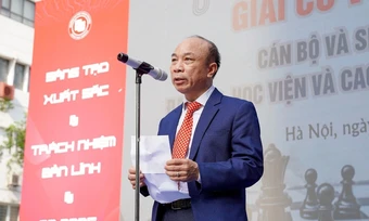Tổng thư ký Liên đoàn Cờ Việt Nam xin nghỉ việc