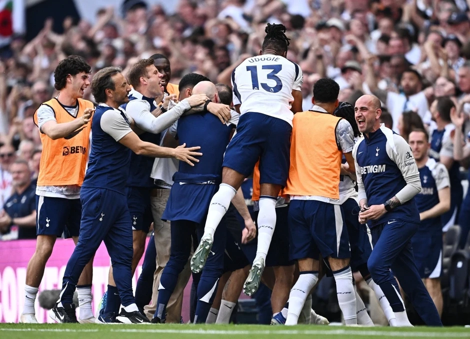 Tottenham ở lại, West Ham chia tay Ngoại hạng Anh - Báo TinVina Tottenham ở lại, West Ham chia tay Ngoại hạng Anh - Báo TinVina