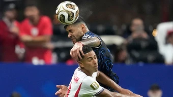 Trung vệ Argentina: 'Hy vọng tôi không ngớ ngẩn như Neville' - Báo TinVina