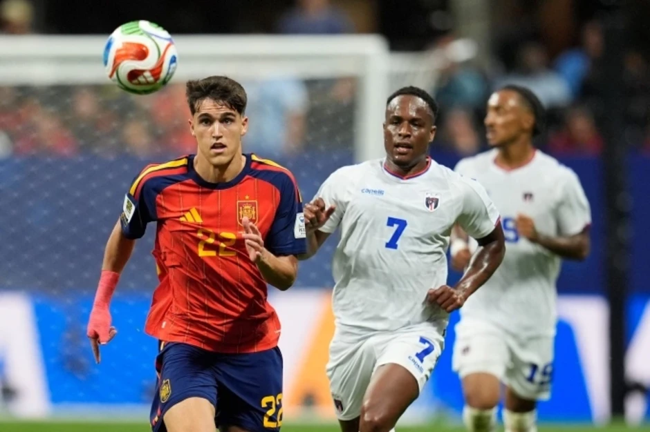 Trung vệ Cape Verde suýt lỡ World Cup vì tưởng tin nhắn rác - Báo TinVina Trung vệ Cape Verde suýt lỡ World Cup vì tưởng tin nhắn rác - Báo TinVina