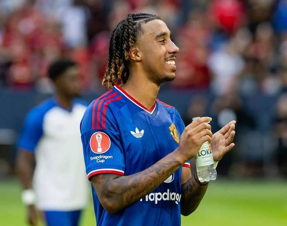 Trung vệ Man Utd tự tin sẽ vô địch Ngoại hạng Anh mùa tới - Báo TinVina