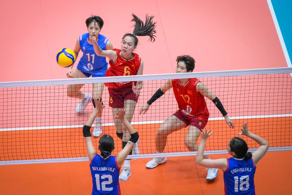 Tuyển bóng chuyền U18 nữ Việt Nam thắng to ở giải châu Á Tuyển bóng chuyền U18 nữ Việt Nam thắng to ở giải châu Á
