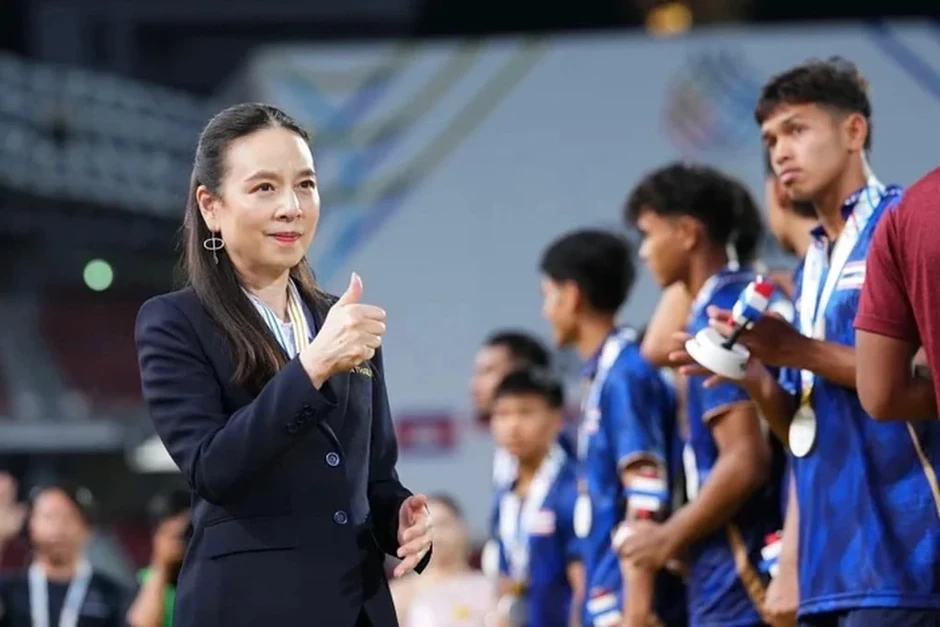 Tuyển Thái Lan triệu hồi ‘hàng châu Âu’, quyết gây sốc Asian Cup Tuyển Thái Lan triệu hồi ‘hàng châu Âu’, quyết gây sốc Asian Cup
