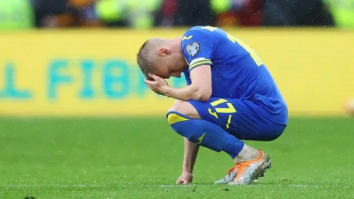 Tuyển Ukraine bị trộm ghé thăm khi đá vòng play-off World Cup 2026 Tuyển Ukraine bị trộm ghé thăm khi đá vòng play-off World Cup 2026