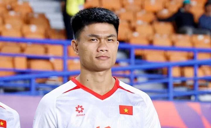 Tuyển Việt Nam chia tay 1 cầu thủ vì lý do đặc biệt Tuyển Việt Nam chia tay 1 cầu thủ vì lý do đặc biệt