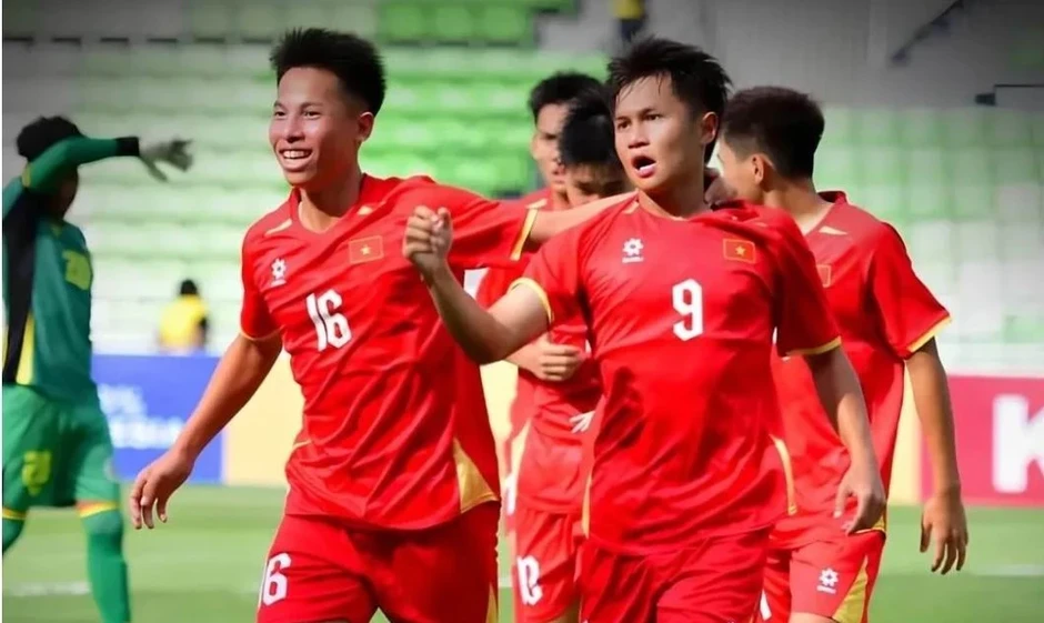 U-19 Việt Nam đầu đã xuôi khi thắng 3-0 U-19 Việt Nam đầu đã xuôi khi thắng 3-0