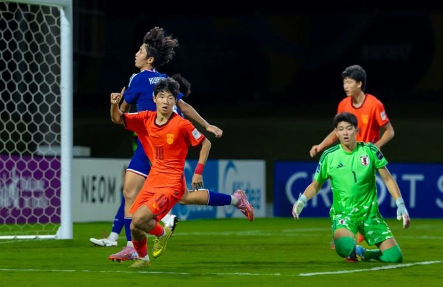U17 Nhật Bản nhọc nhằn vượt qua U17 Trung Quốc, bước lên ngai vàng châu Á U17 Nhật Bản nhọc nhằn vượt qua U17 Trung Quốc, bước lên ngai vàng châu Á