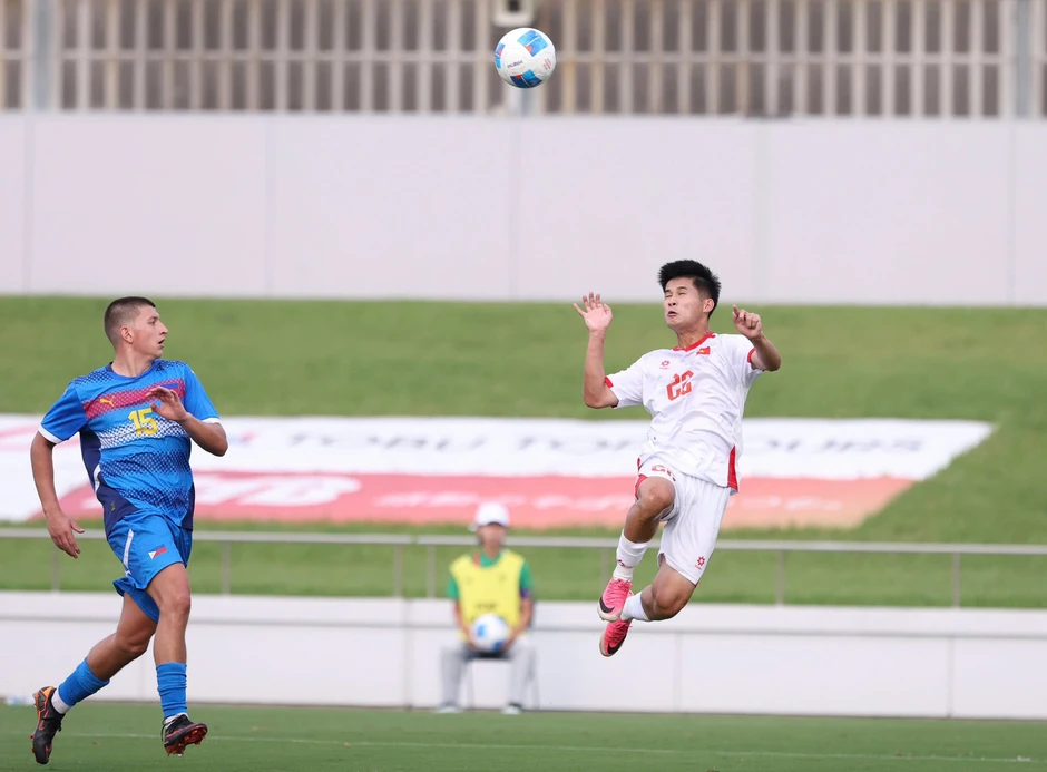 U23 Việt Nam vs U23 Uzbekistan: Mục tiêu 'kép' với ông Đinh Hồng Vinh