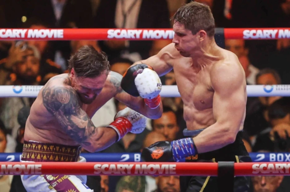 Usyk thắng tranh cãi trong ngày tái xuất quyền Anh hạng nặng Usyk thắng tranh cãi trong ngày tái xuất quyền Anh hạng nặng