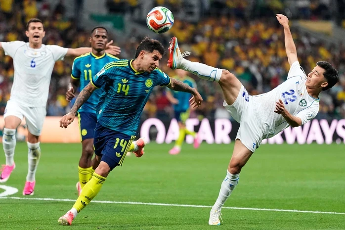 Uzbekistan có bàn lịch sử, nỗ lực bất thành trước Colombia ở World Cup Uzbekistan có bàn lịch sử, nỗ lực bất thành trước Colombia ở World Cup
