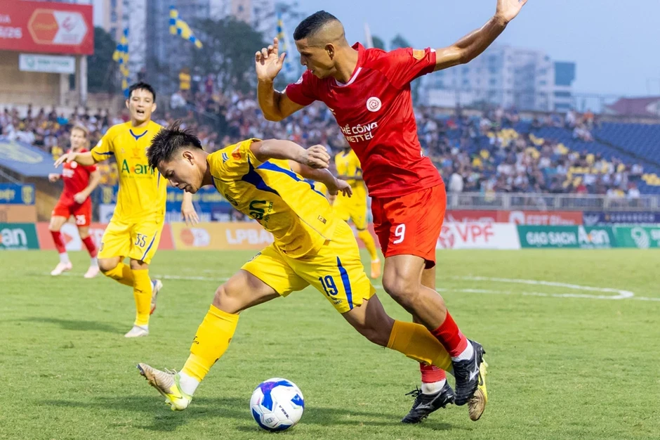 V-League nóng như chảo lửa