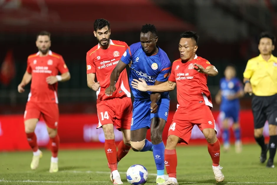 V-League nóng như chảo lửa