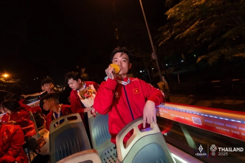 VĐV Esports Nguyễn Quốc Huy: 'Ronaldo và Faker là nguồn cảm hứng của tôi' - Báo TinVina VĐV Esports Nguyễn Quốc Huy: 'Ronaldo và Faker là nguồn cảm hứng của tôi' - Báo TinVina
