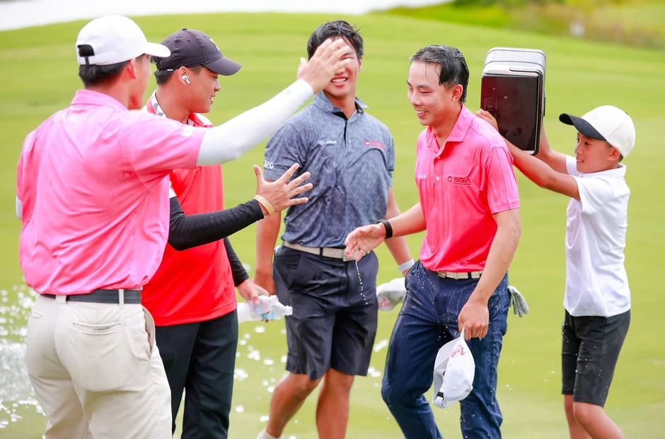 VĐV Singapore vô địch giải golf nghiệp dư nam Việt Nam mở rộng VĐV Singapore vô địch giải golf nghiệp dư nam Việt Nam mở rộng