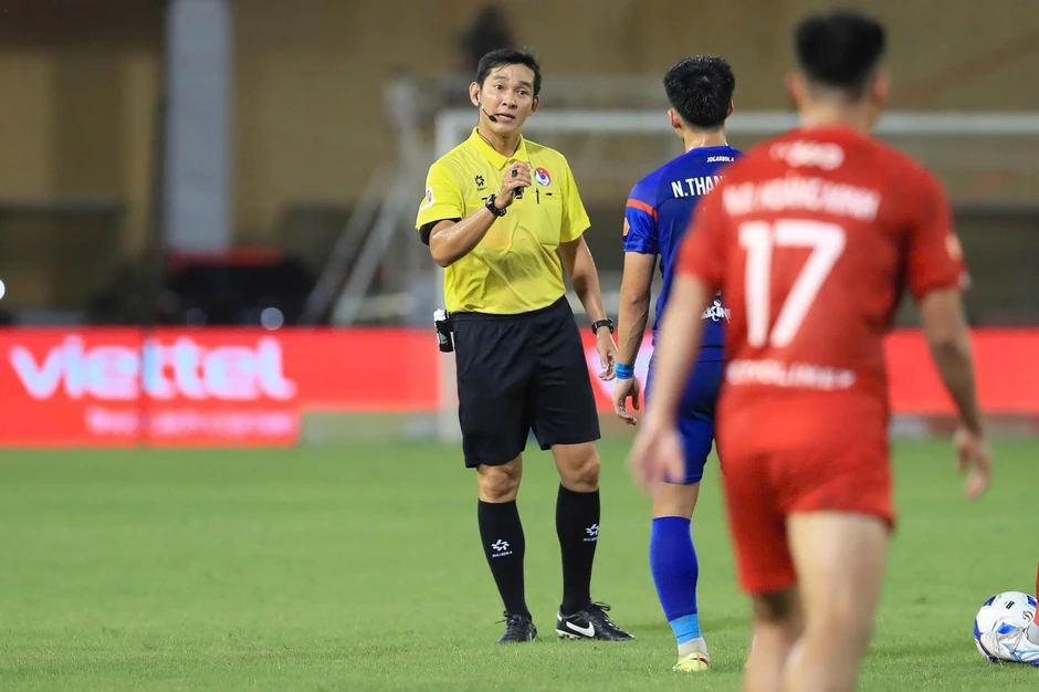 VFF 'treo còi' trọng tài thổi phạt đền Thể Công Viettel trận hoà PVF-CAND VFF 'treo còi' trọng tài thổi phạt đền Thể Công Viettel trận hoà PVF-CAND